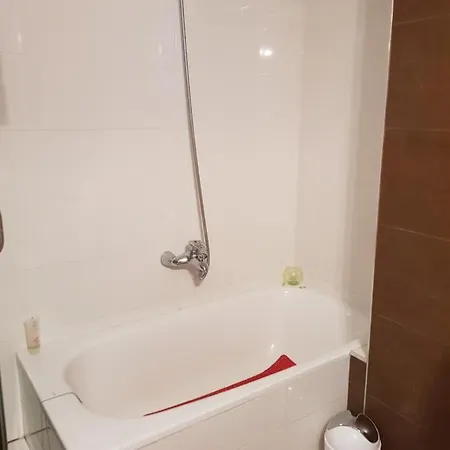 Elegante Y Amplio Apartamento En Pleno Centro De Apartamento *